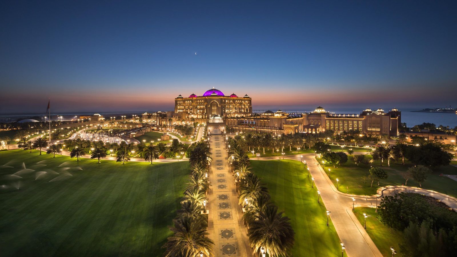 Emirates Palace Mandarin Oriental, Abu Dhabi, at dusk